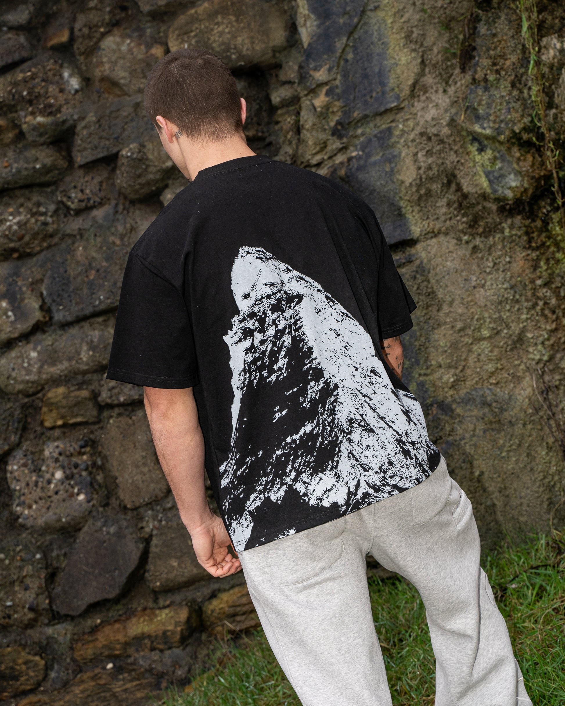 Black matterhorn tee